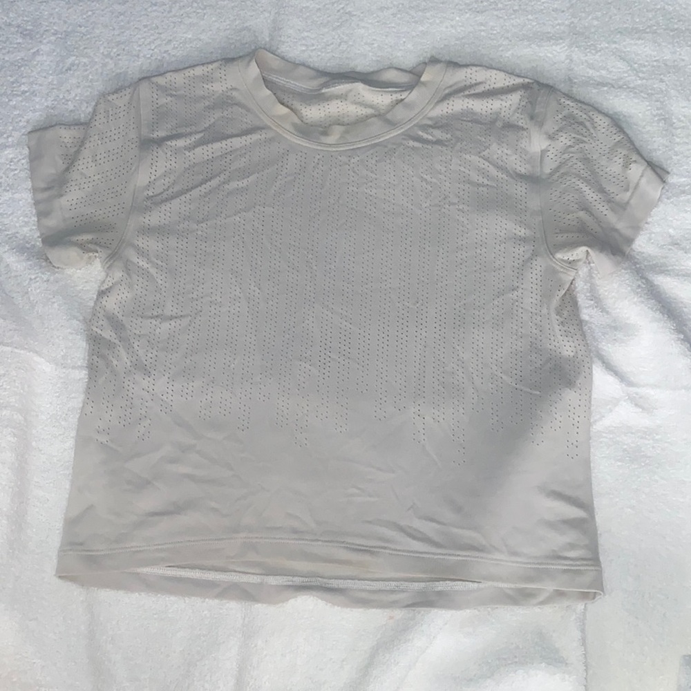 Lululemon t-shirt size 2